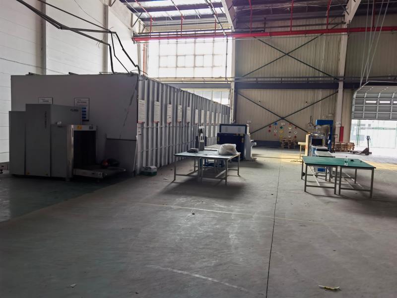 warehouse5.jpg